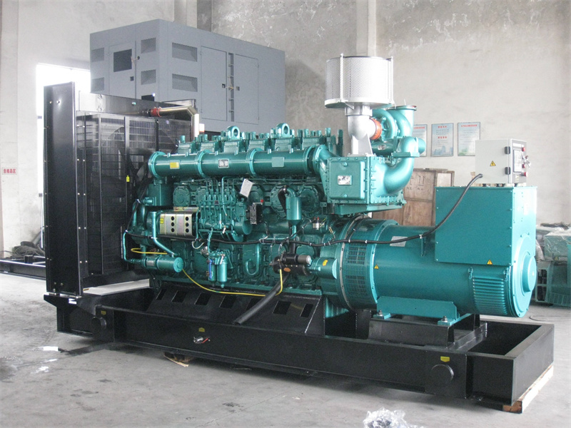 鄂托克200KW 柴油发电机的油耗是多少?