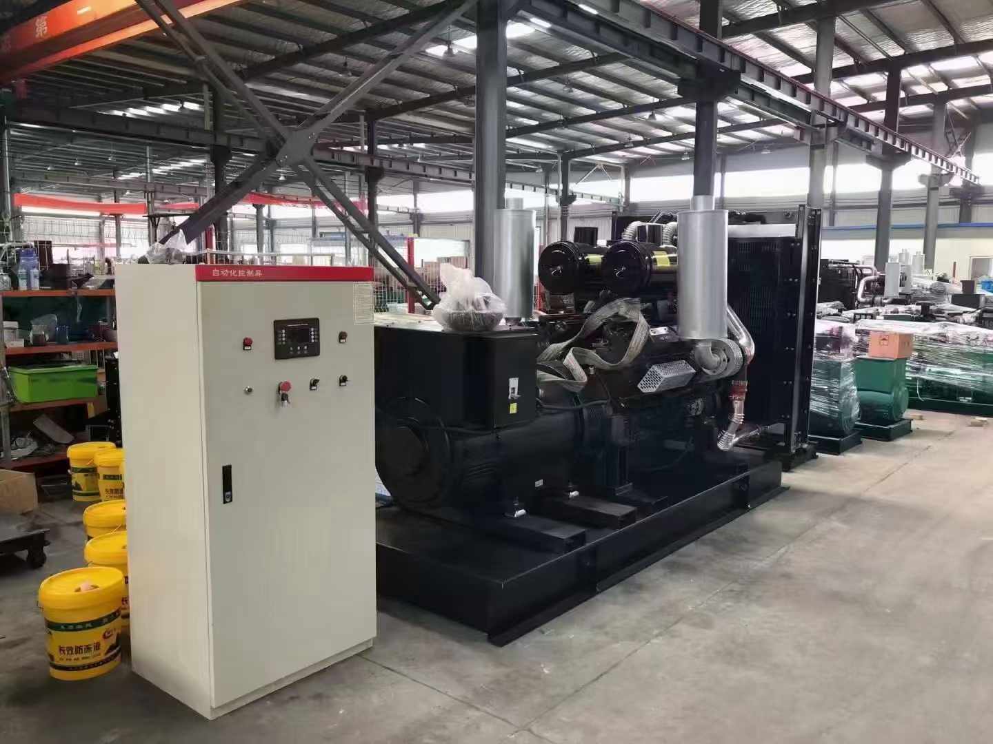鄂托克柴油发电机运行时的噪音和振动水平如何？